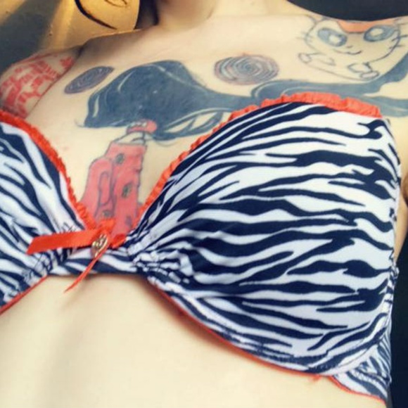 Women's zebra stripe bra panty set, sz 34B and M - Picture 3 of 3